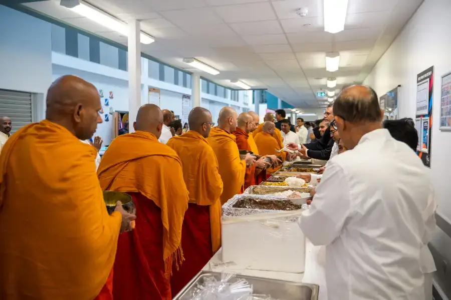 Offering dāna